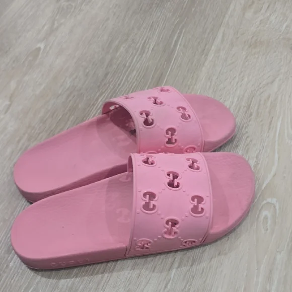 Gucci Pink Women's Slippers - Picture 1 of 5